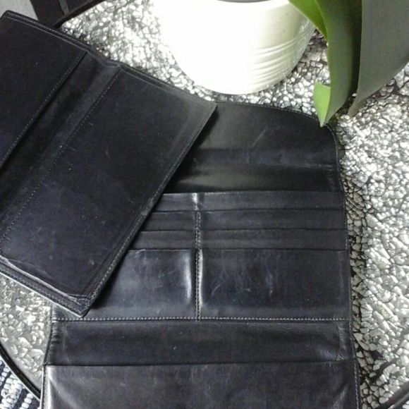 Coach Wallet - Picture 3 of 8